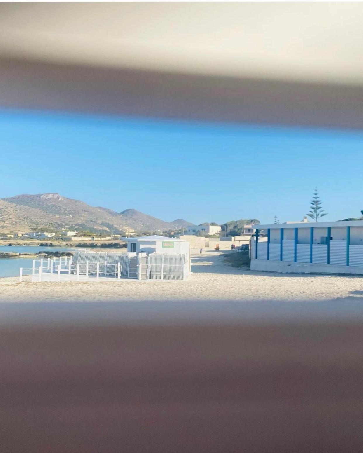 法维尼亚纳Stabilimento Lido Burrone住宿加早餐旅馆 外观 照片