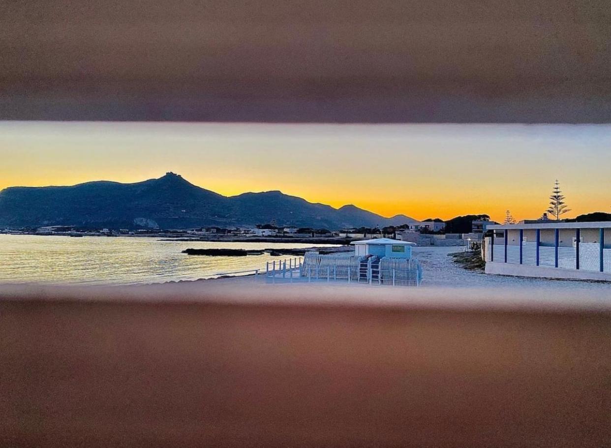 法维尼亚纳Stabilimento Lido Burrone住宿加早餐旅馆 外观 照片
