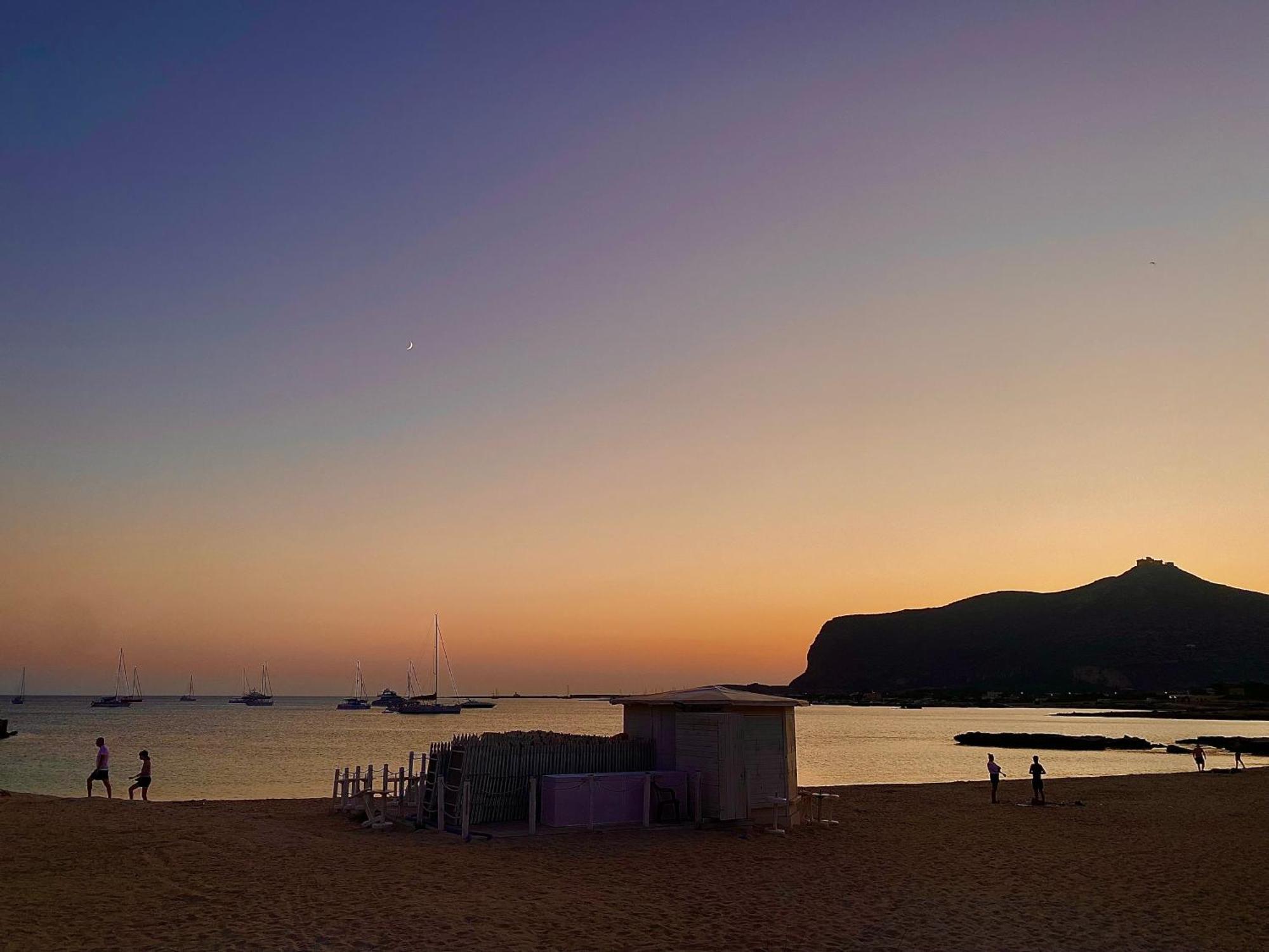 法维尼亚纳Stabilimento Lido Burrone住宿加早餐旅馆 外观 照片